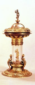 Sal de pé, cristal de rocha com base de prata dourada, aro e tampa, 1549